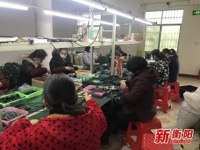 祁東縣:防疫開工兩不誤 就業車間生產忙