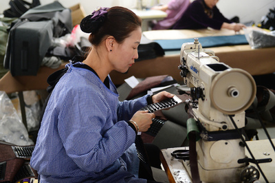 河北白溝:箱包產(chǎn)業(yè)提檔升級(jí) 搶灘國際市場